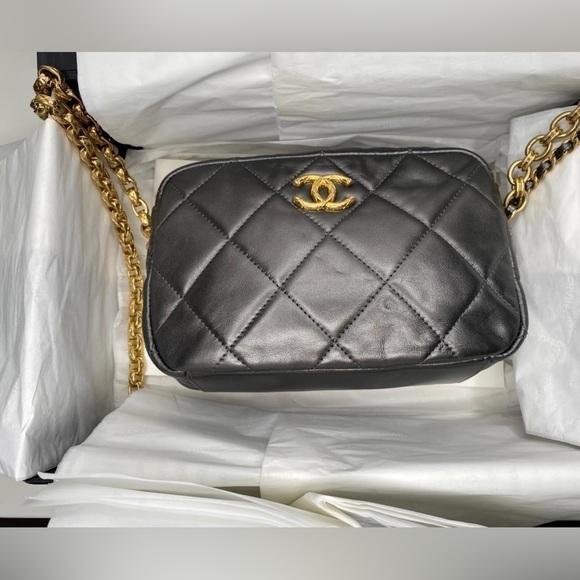 Chanel Métiers d’Art CC Jewel Mini Camera Bag – Rothenium (Grey) Color Lambskin - Picture 3 of 16